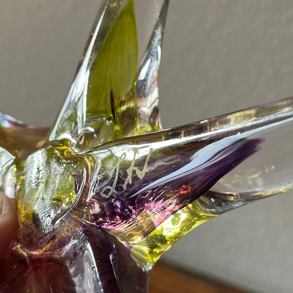 Hand Signed Glass Starfish Sun Catcher Paper Weight Decor - Picture 6 of 6